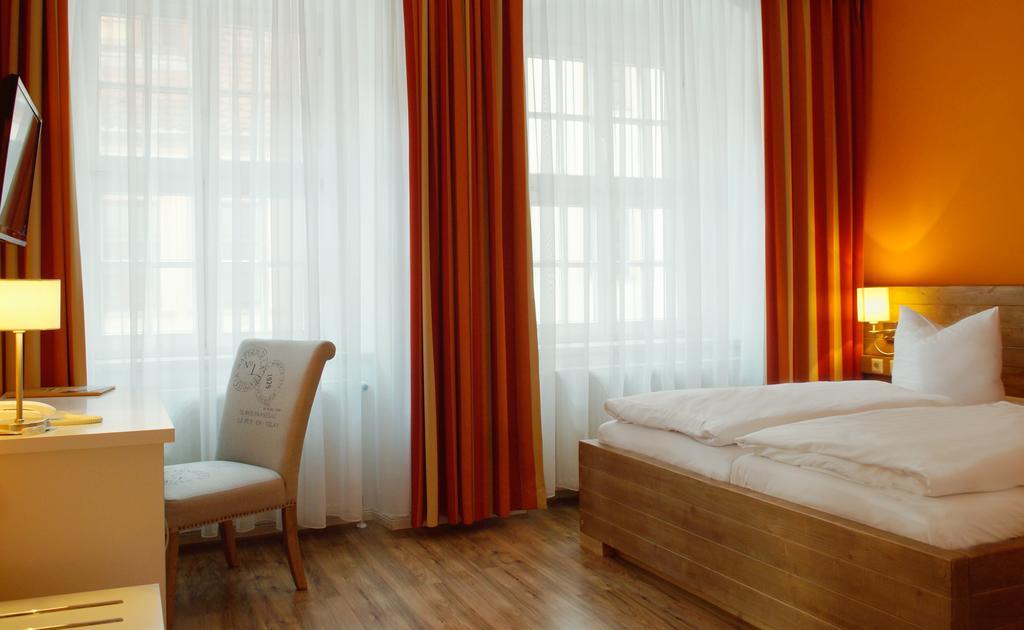Hotel Am Obermarkt Фрайберг Экстерьер фото